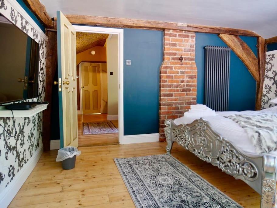 Villa Huge Luxury 8 Bed Manor House Hot Tub Pool Table Saffron Walden Exterior foto