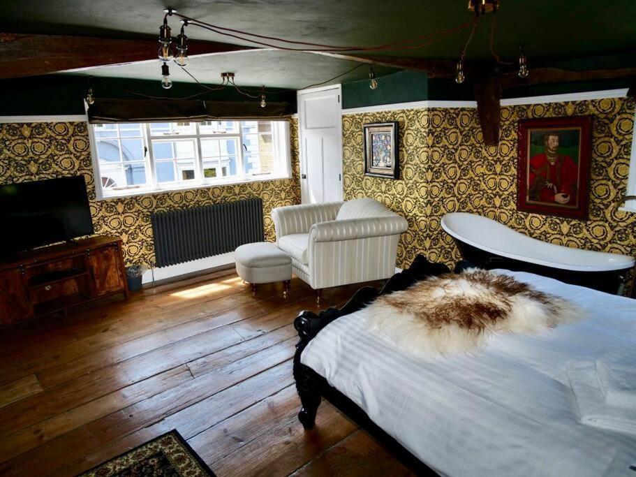 Villa Huge Luxury 8 Bed Manor House Hot Tub Pool Table Saffron Walden Exterior foto
